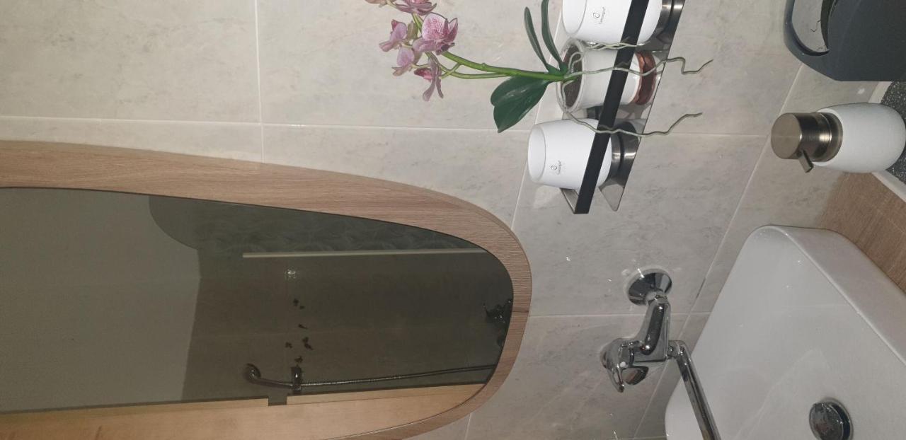 Apartments Nives โตรกีร์ ภายนอก รูปภาพ