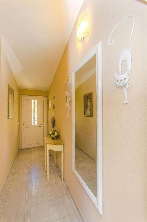 Apartments Nives โตรกีร์ ภายนอก รูปภาพ